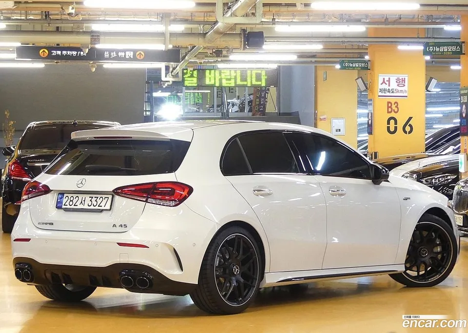 Mercedes-Benz A-Class AMG A45 4MATIC+ 2023 — миниатюра 2