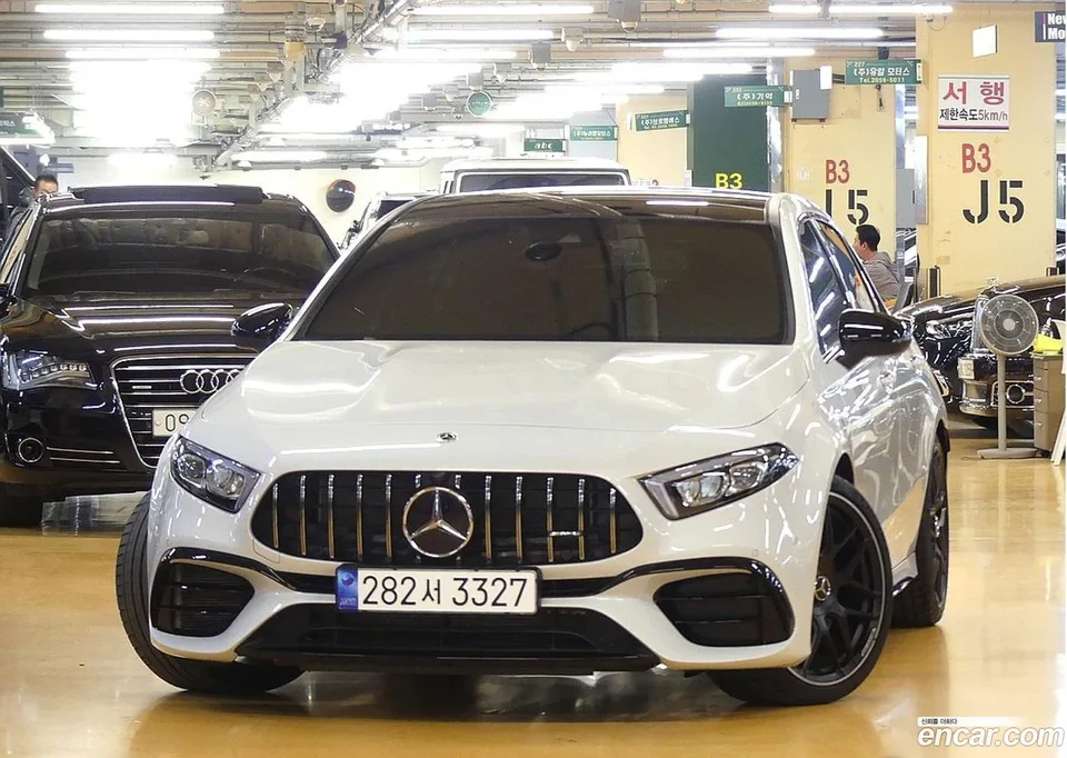 Mercedes-Benz A-Class AMG A45 4MATIC+ 2023 — миниатюра 3