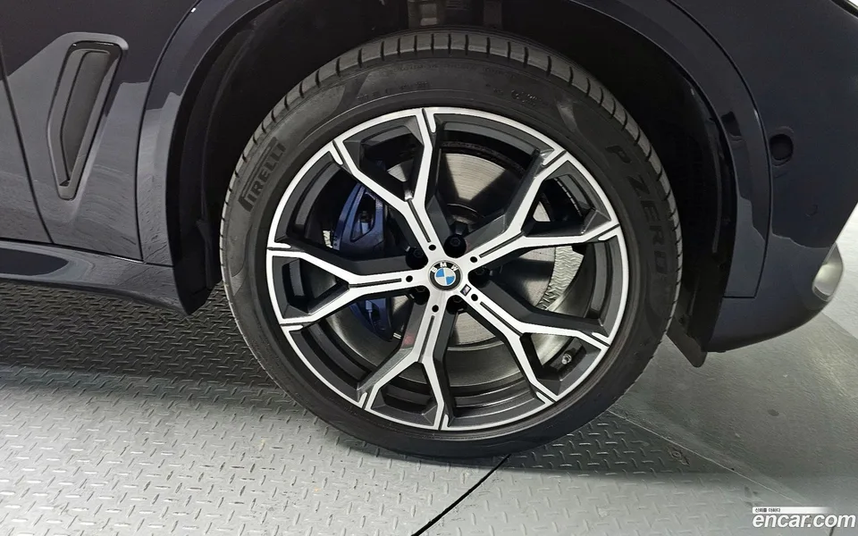 BMW X5 xDrive 30d M 2023 — миниатюра 5