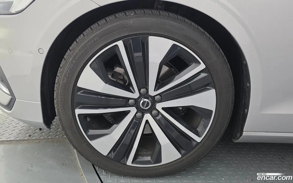 Volvo S60 B5 2022 — миниатюра 5