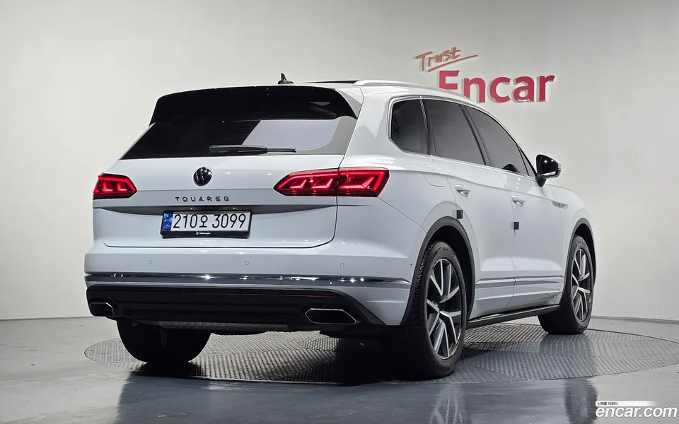 Volkswagen Touareg 3.0 TDI 2023 — миниатюра 2