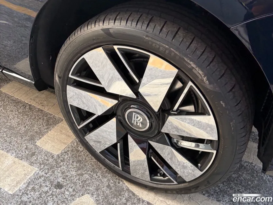 Rolls-Royce Cullinan 6.7 V12 2025 — миниатюра 5