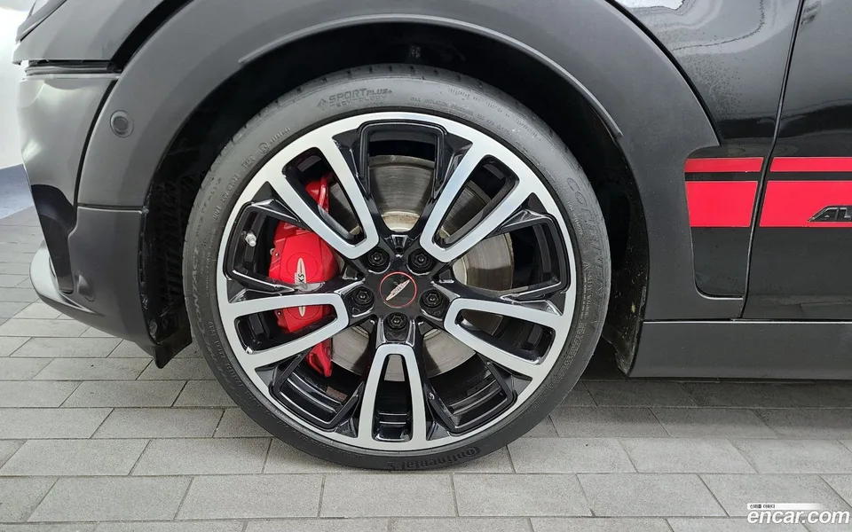 MINI Cooper S Clubman JCW 2023 — миниатюра 5