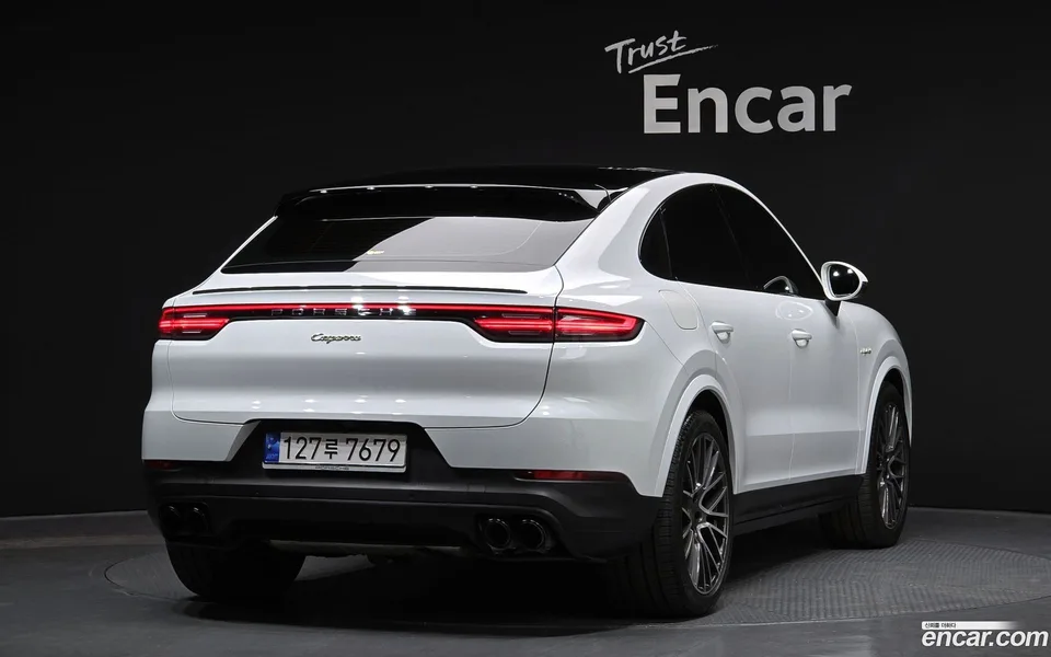 Porsche Cayenne 3.0 E- 2022 — миниатюра 2