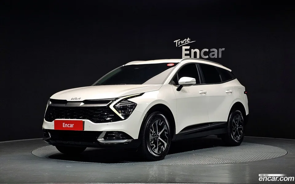 Kia Sportage Hybrid 2WD 2022 — фото 1, купить с доставкой в Москву
