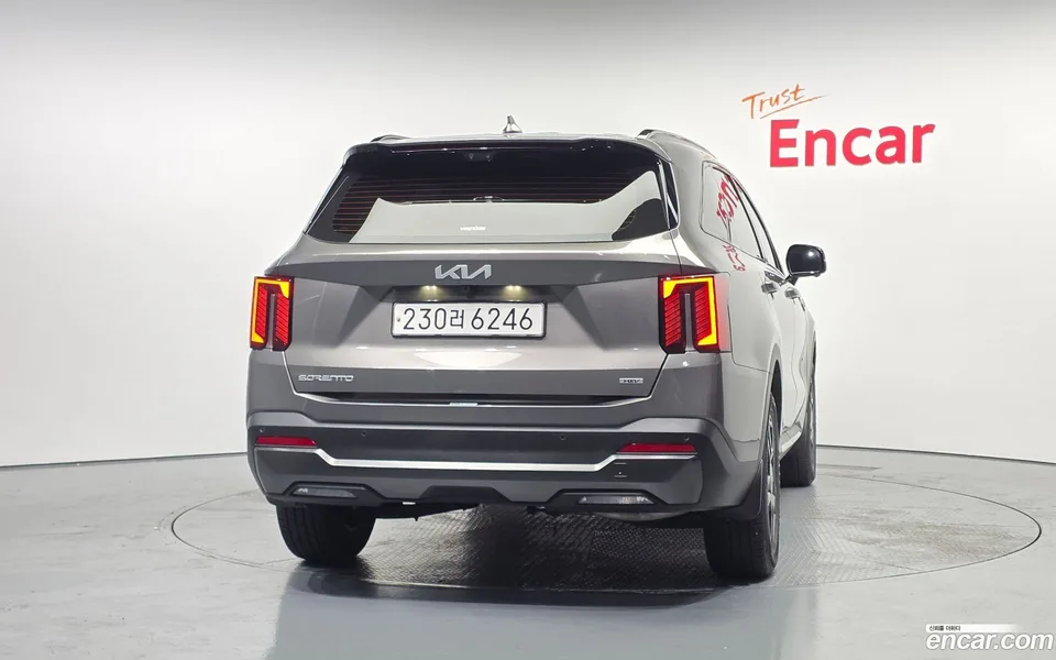 Kia Sorento HEV 1.6 2WD 2023 — миниатюра 4