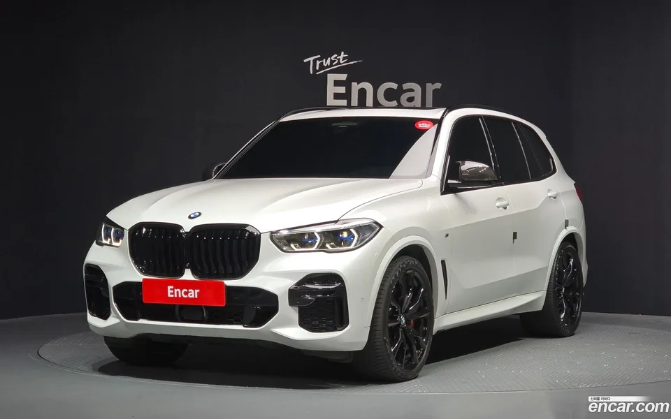 BMW X5 M50i 2022 — фото 1, купить с доставкой в Москву