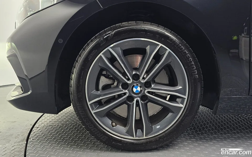 BMW 1 Series 120i 2024 — миниатюра 5