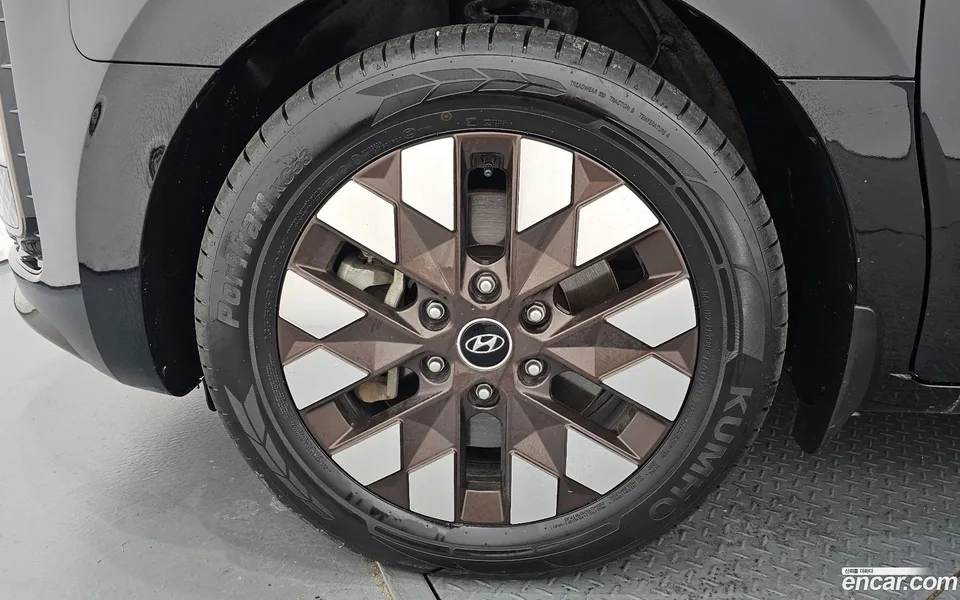 Hyundai Staria 4WD 9 2022 — миниатюра 5