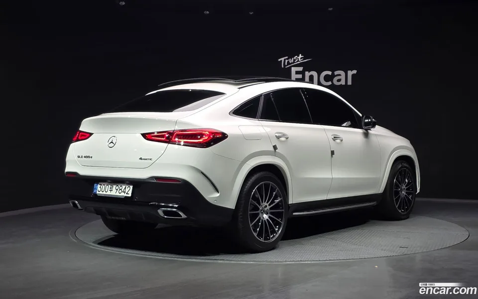 Mercedes-Benz GLE-Class GLE400d 4MATIC 2022 — миниатюра 2