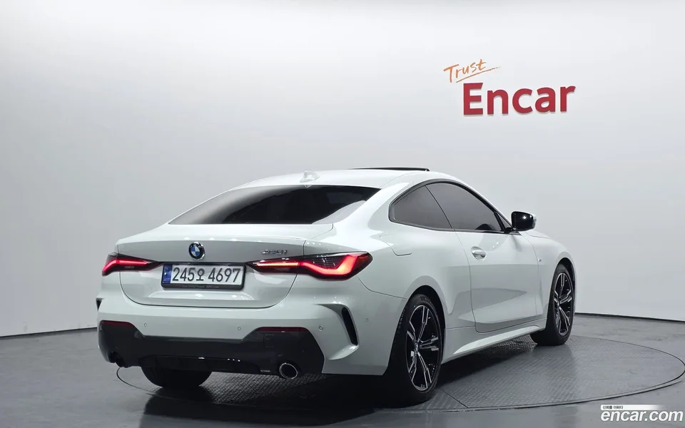 BMW 4 Series 420i M 2023 — миниатюра 2