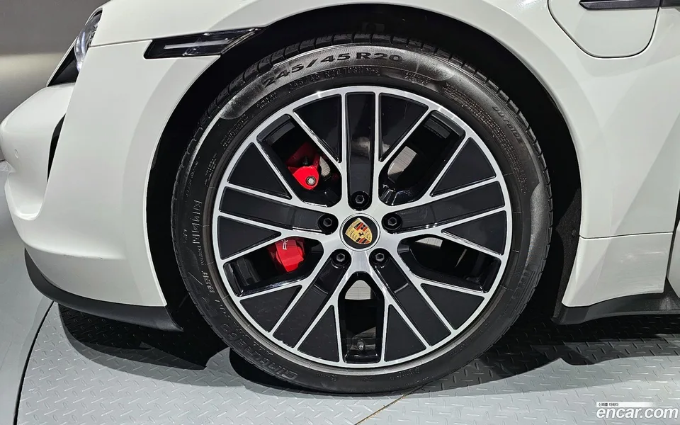 Porsche Taycan 4S 2023 — миниатюра 5