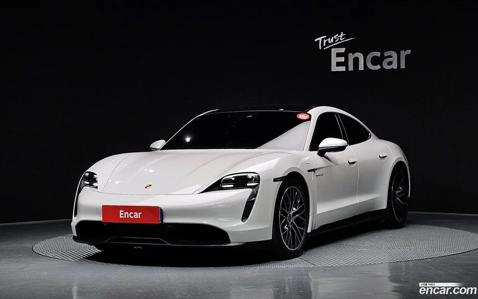 Porsche Taycan 4S 2023 — фото 1, купить с доставкой в Москву