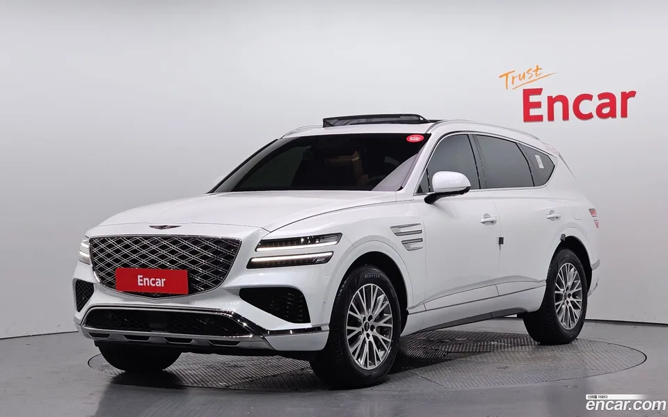Genesis GV80 2.5T 2WD 2024 — фото 1, купить с доставкой в Москву