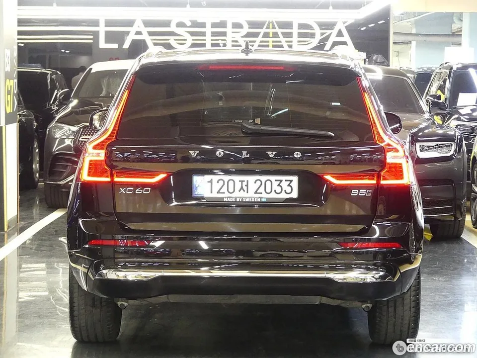 Volvo XC60 B5 2022 — миниатюра 2