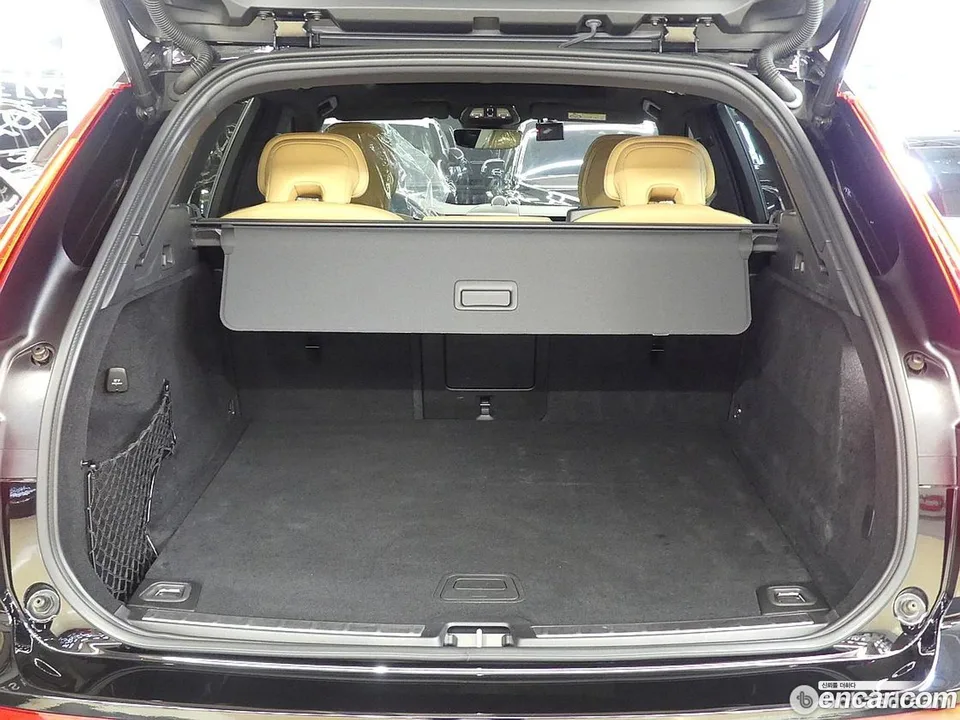 Volvo XC60 B5 2022 — миниатюра 4