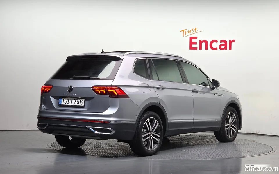 Volkswagen Tiguan Allspace 2.0 TSI 2022 — миниатюра 2