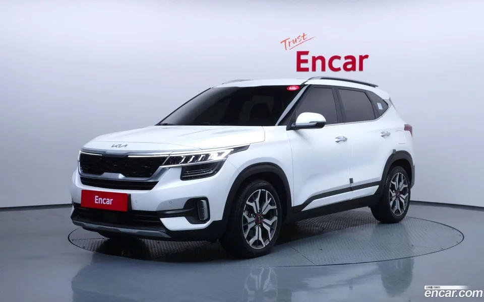 Kia Seltos 1.6 2WD 2022 — фото 1, купить с доставкой в Москву
