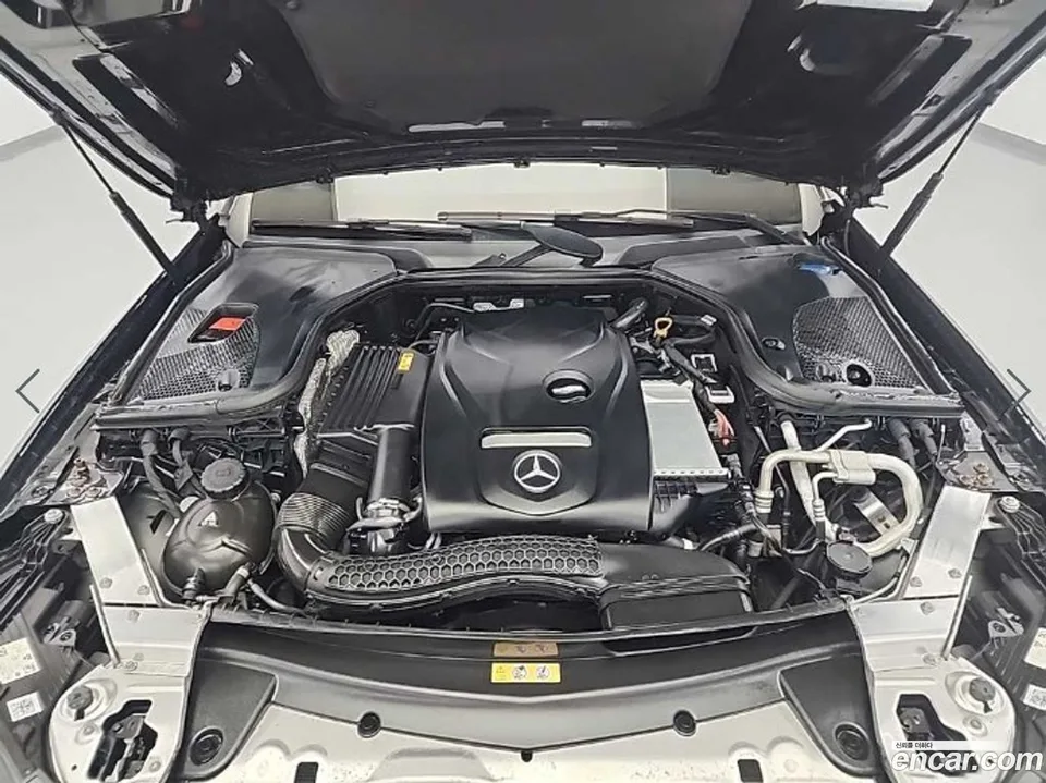 Mercedes-Benz E-Class E250 2022 — миниатюра 5