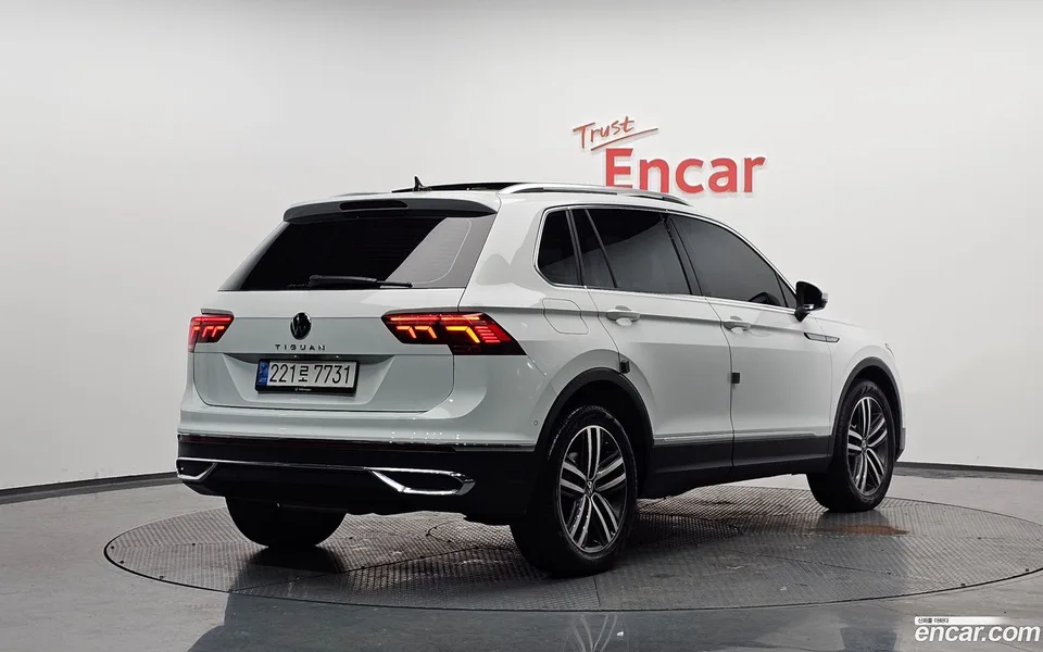 Volkswagen Tiguan 2.0 TDI 2022 — миниатюра 2