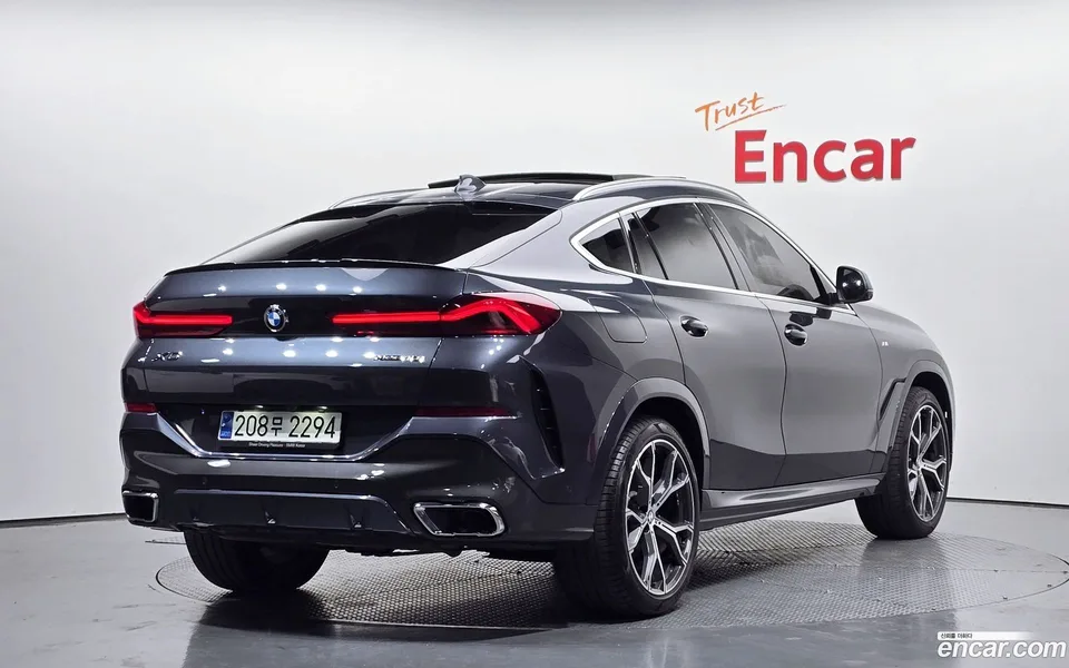 BMW X6 xDrive40i M 2022 — миниатюра 2