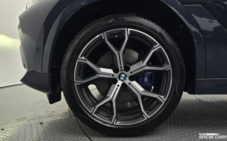 BMW X6 xDrive40i M 2022 — миниатюра 5