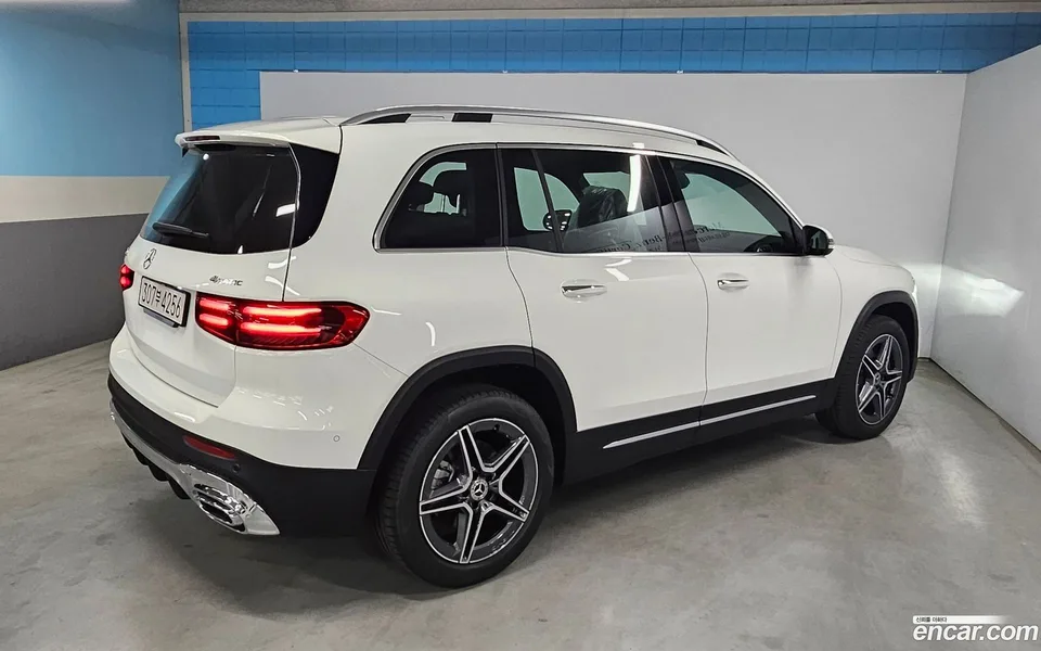Mercedes-Benz GLB-Class GLB250 4MATIC 2025 — миниатюра 3