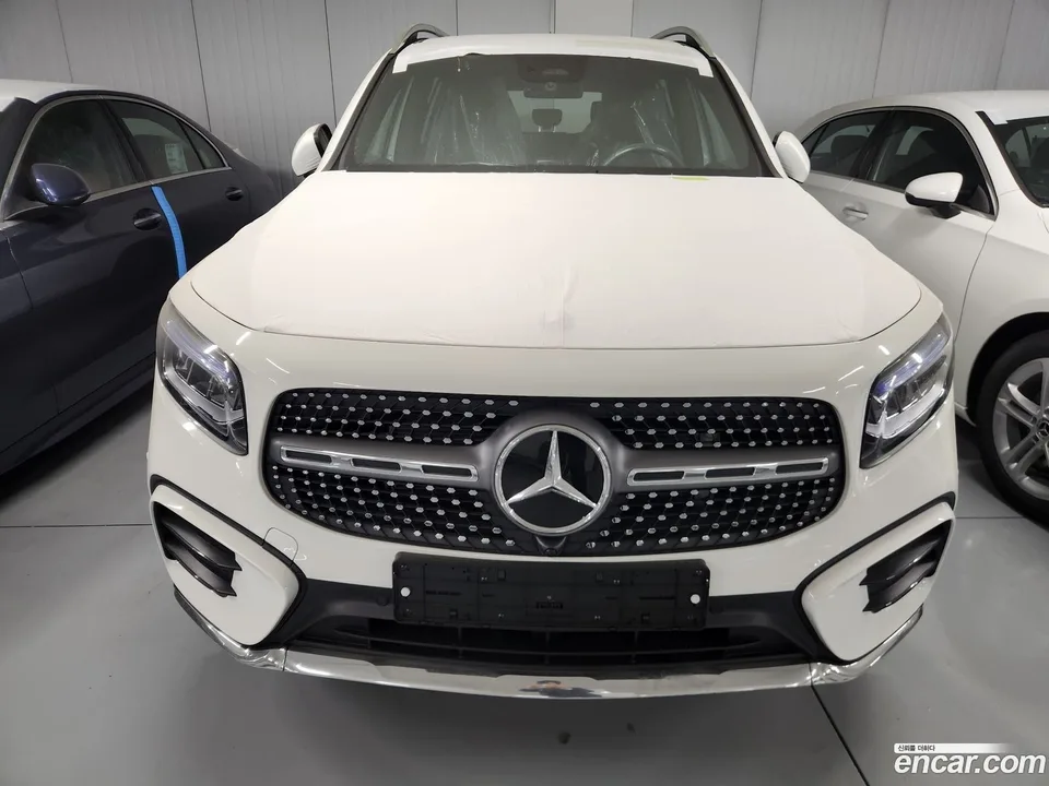 Mercedes-Benz GLB-Class GLB250 4MATIC 2025 — миниатюра 2
