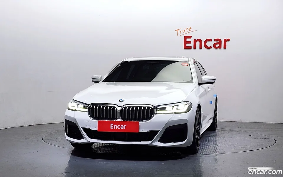 BMW 5 Series 530i M 2022 — миниатюра 3