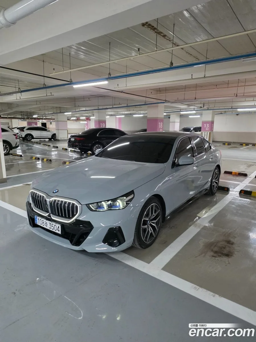 BMW 5 Series 520i M 2025 — миниатюра 2