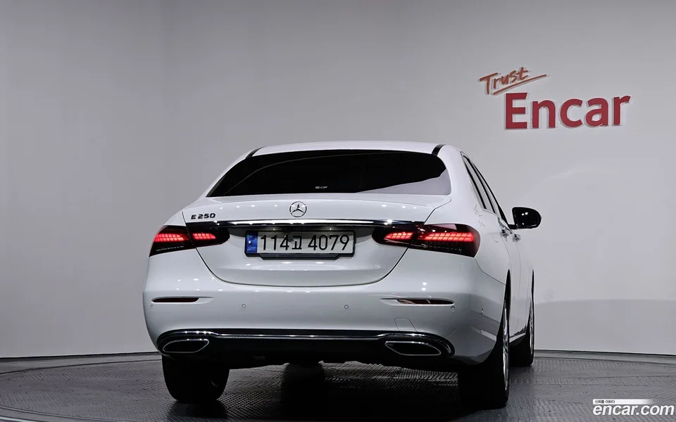 Mercedes-Benz E-Class E250 2022 — миниатюра 4