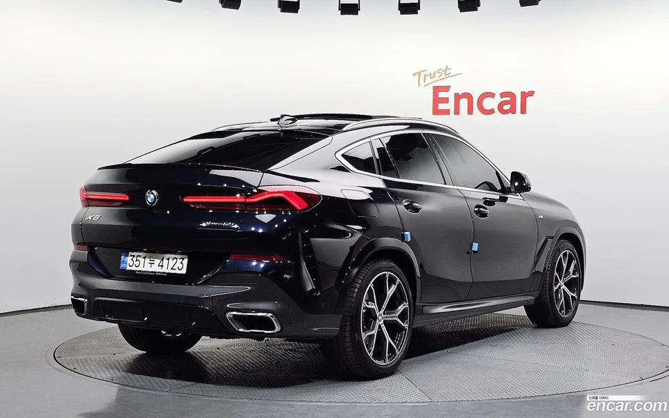 BMW X6 xDrive40i M 2022 — миниатюра 2