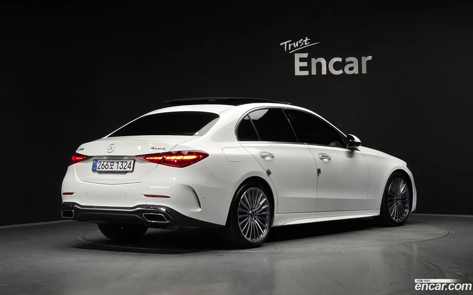Mercedes-Benz C-Class C300 4MATIC AMG Line 2023 — миниатюра 2