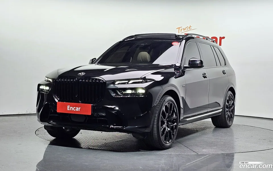 BMW X7 xDrive 40d M 7 2024 — фото 1, купить с доставкой в Москву