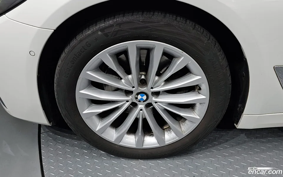 BMW 5 Series 520i 2022 — миниатюра 5