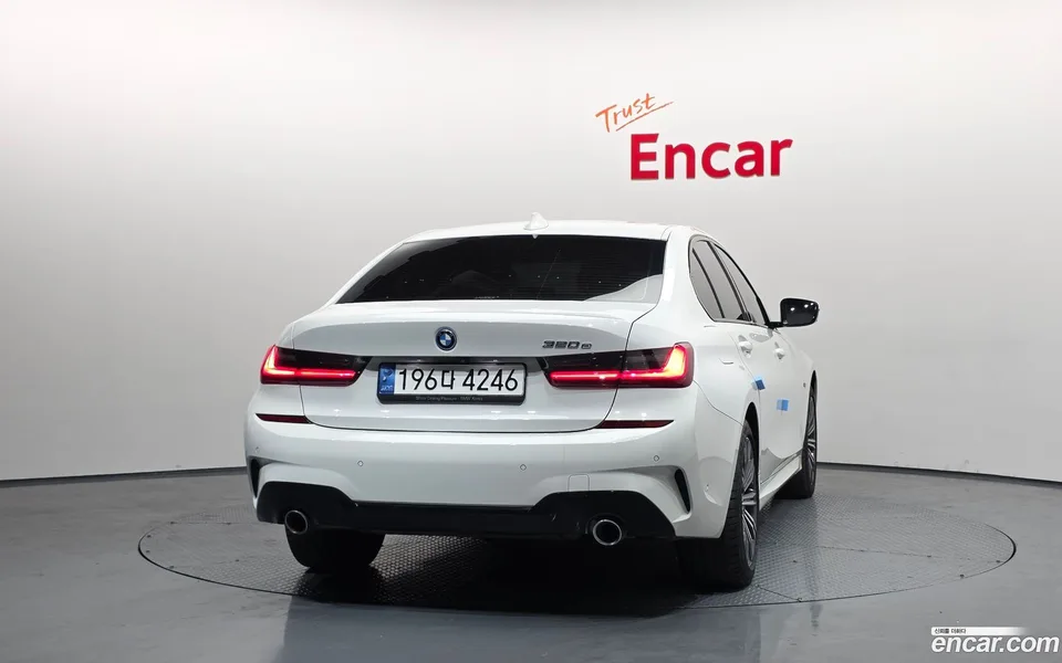 BMW 3 Series 320e M 2022 — миниатюра 4