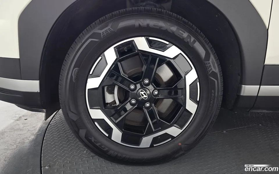 Hyundai SantaFe 2.5T 2WD 2023 — миниатюра 5