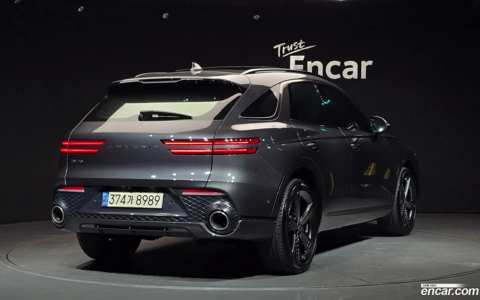 Genesis GV70 2.5T 2WD 2022 — миниатюра 2