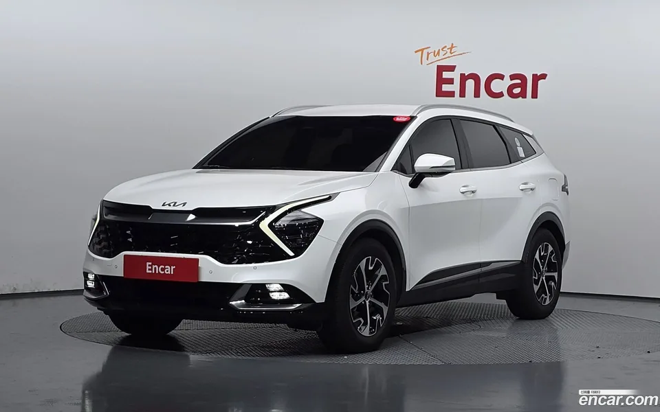 Kia Sportage Hybrid 2WD 2022 — фото 1, купить с доставкой в Москву