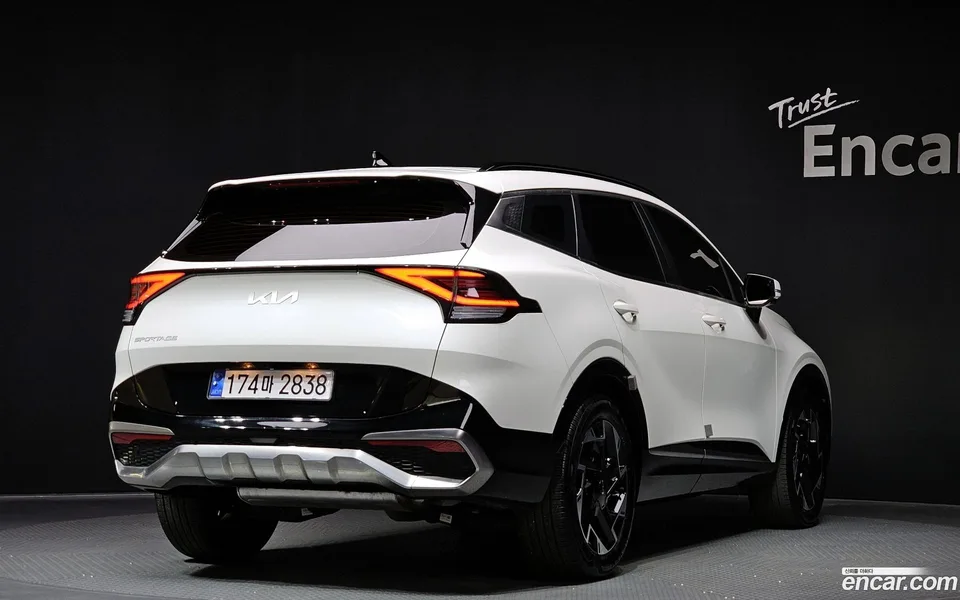 Kia Sportage 1.6 2WD 2022 — миниатюра 2