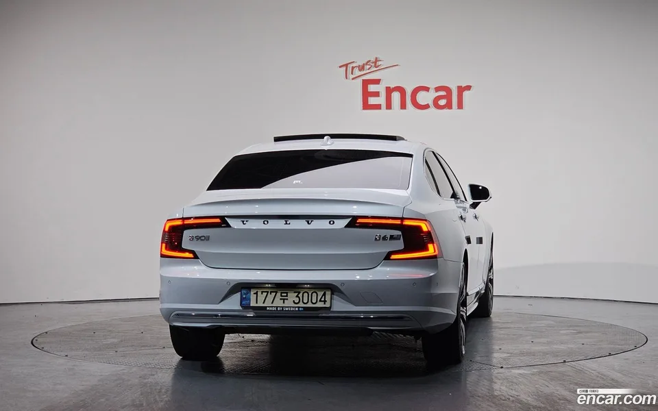 Volvo S90 B6 AWD 2022 — миниатюра 4