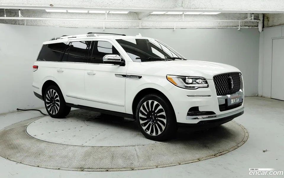 Lincoln Navigator 3.5L 2023 — миниатюра 3
