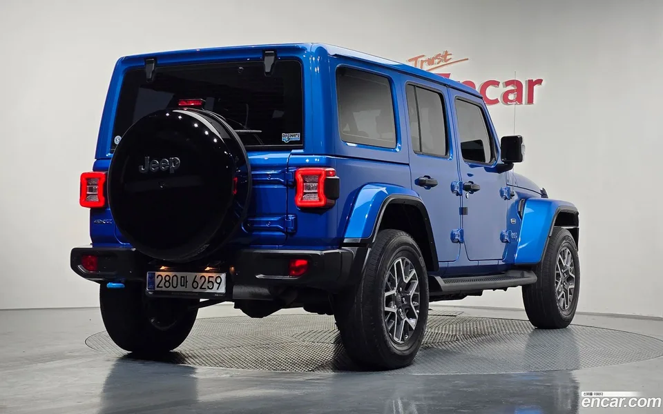Jeep Wrangler 2.0 4 4xe 2022 — миниатюра 2