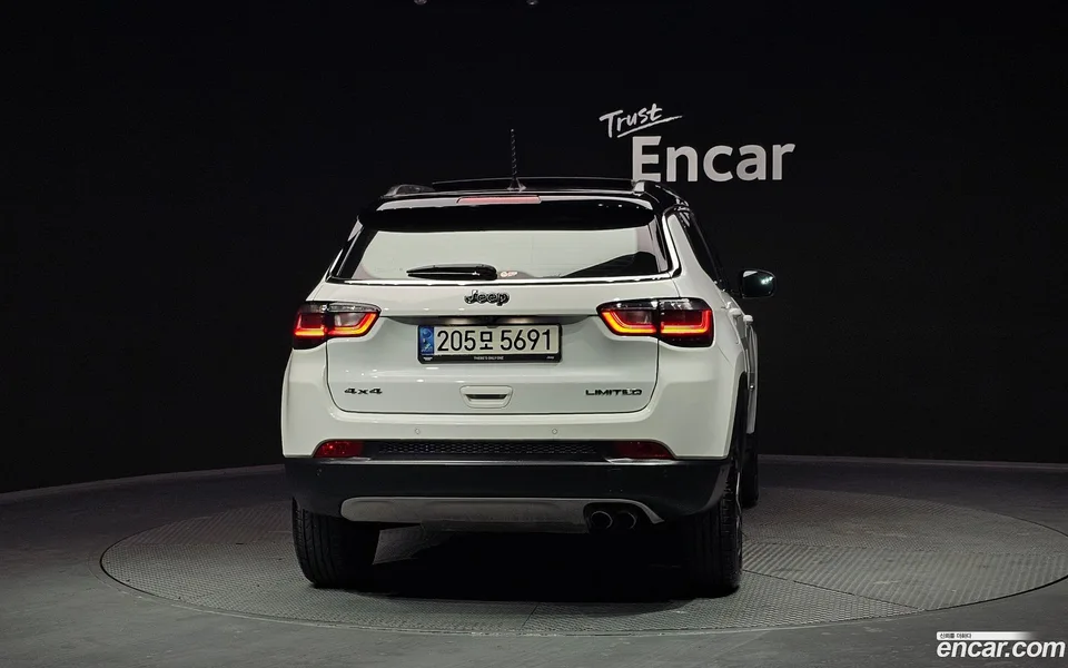 Jeep Compass 2.4 AWD 2022 — миниатюра 4