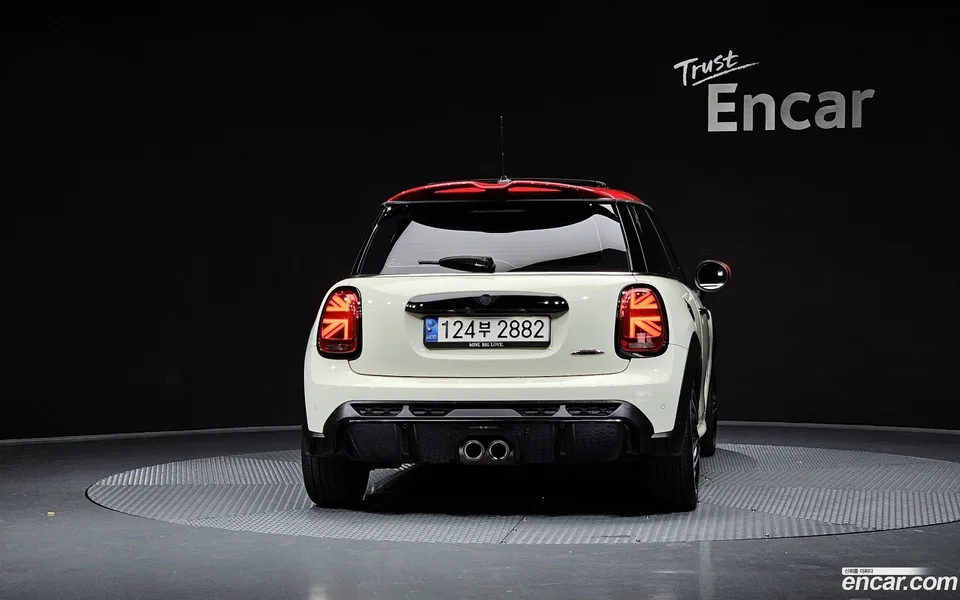 MINI Cooper S JCW 2022 — миниатюра 4