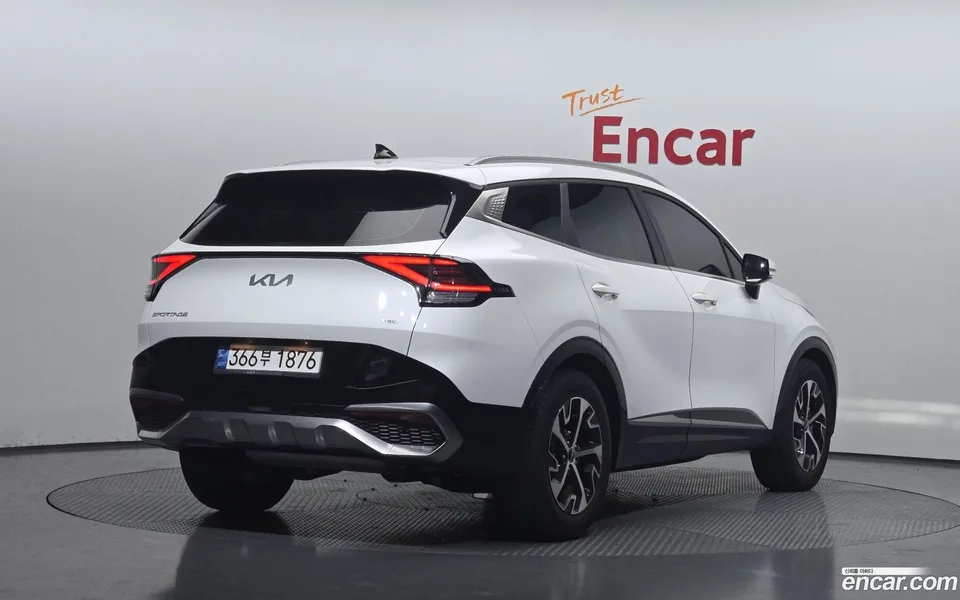 Kia Sportage Hybrid 2WD 2022 — миниатюра 2