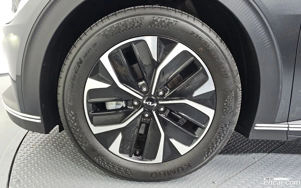Kia EV6 4WD 2022 — миниатюра 5