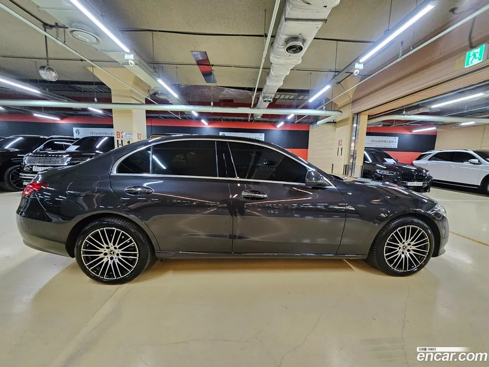 Mercedes-Benz C-Class C200 2025 — миниатюра 4