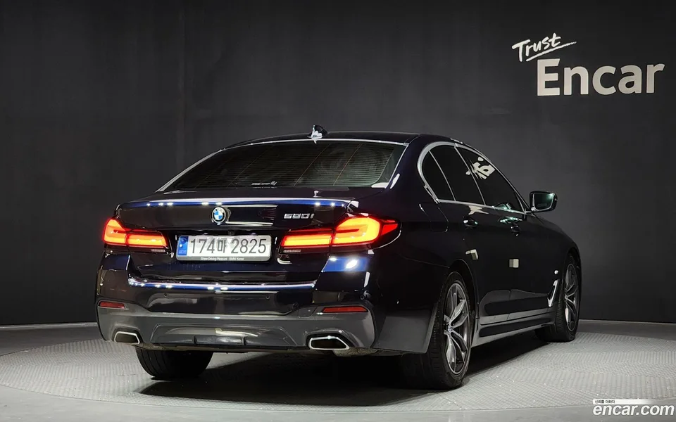 BMW 5 Series 520i M 2023 — миниатюра 2