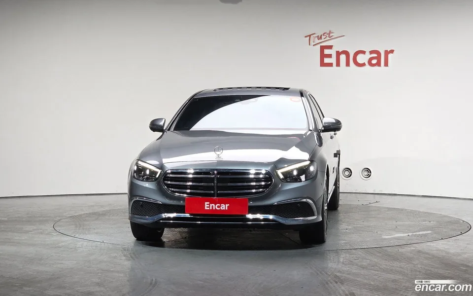 Mercedes-Benz E-Class E350 4MATIC 2023 — миниатюра 3